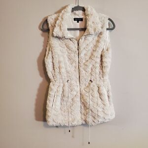 2 SISTERS  CREAM IVORY SUPER SOFT ZIP UP VEST SIZE SMALL